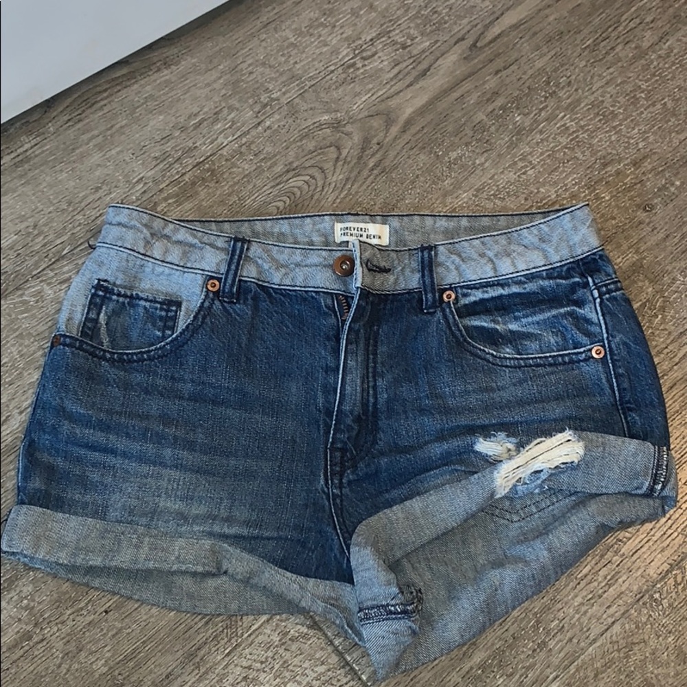FOREVER 21 SHORTS